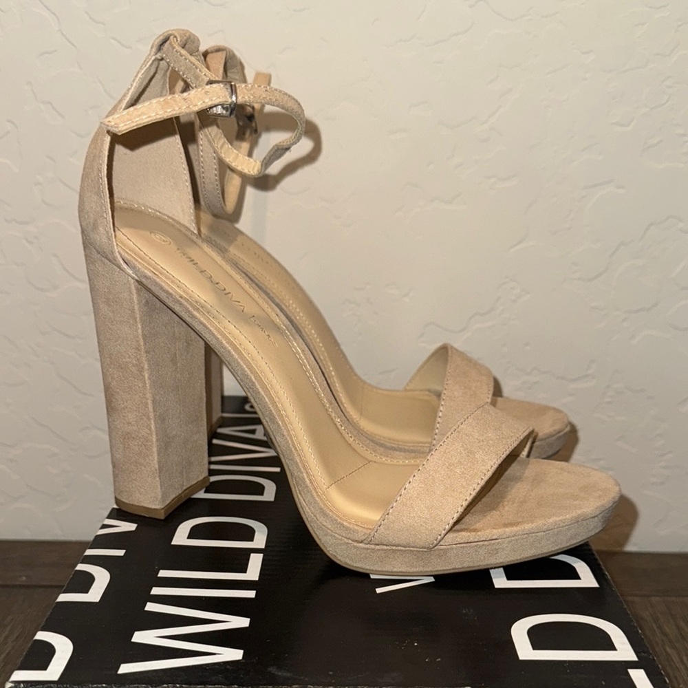 Wild Diva Women’s Tan Block Heel Sandals